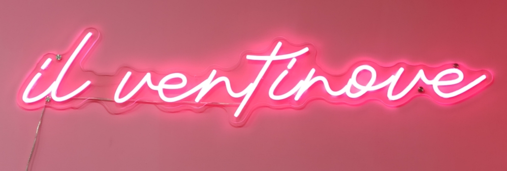 neon presente all'interno del locale