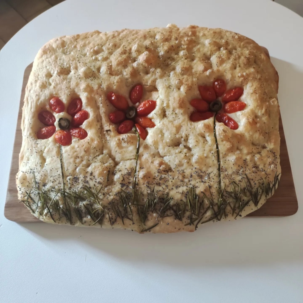 focaccia-morbida-decorata-senza-impasto-