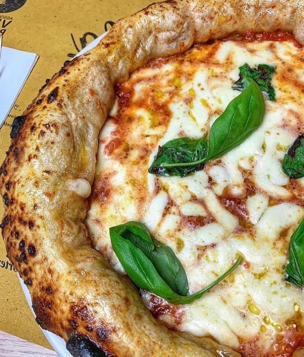 Pizza-magherita-pizzeria-pulcinella