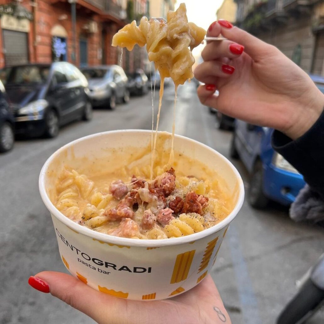 Pasta e patate in crema con salsiccia