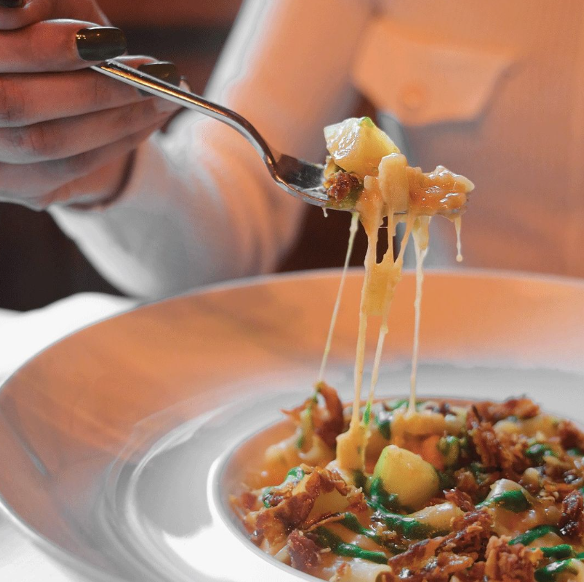 pasta-patate-sedano-gesualdo-provola-affumicata-pancetta-croccante