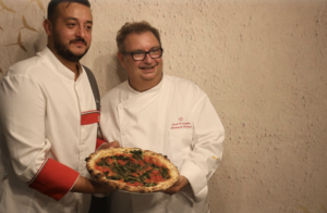 Grande successo al Madison di Salerno per la serata con Luciano Pignataro, tra libri, racconti e un menu a quattro mani di Vincenzo Rea e Paolo Gramaglia.